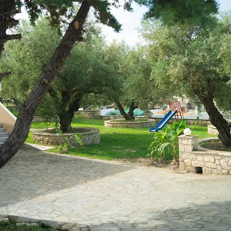 度假居 Small Village Residences *